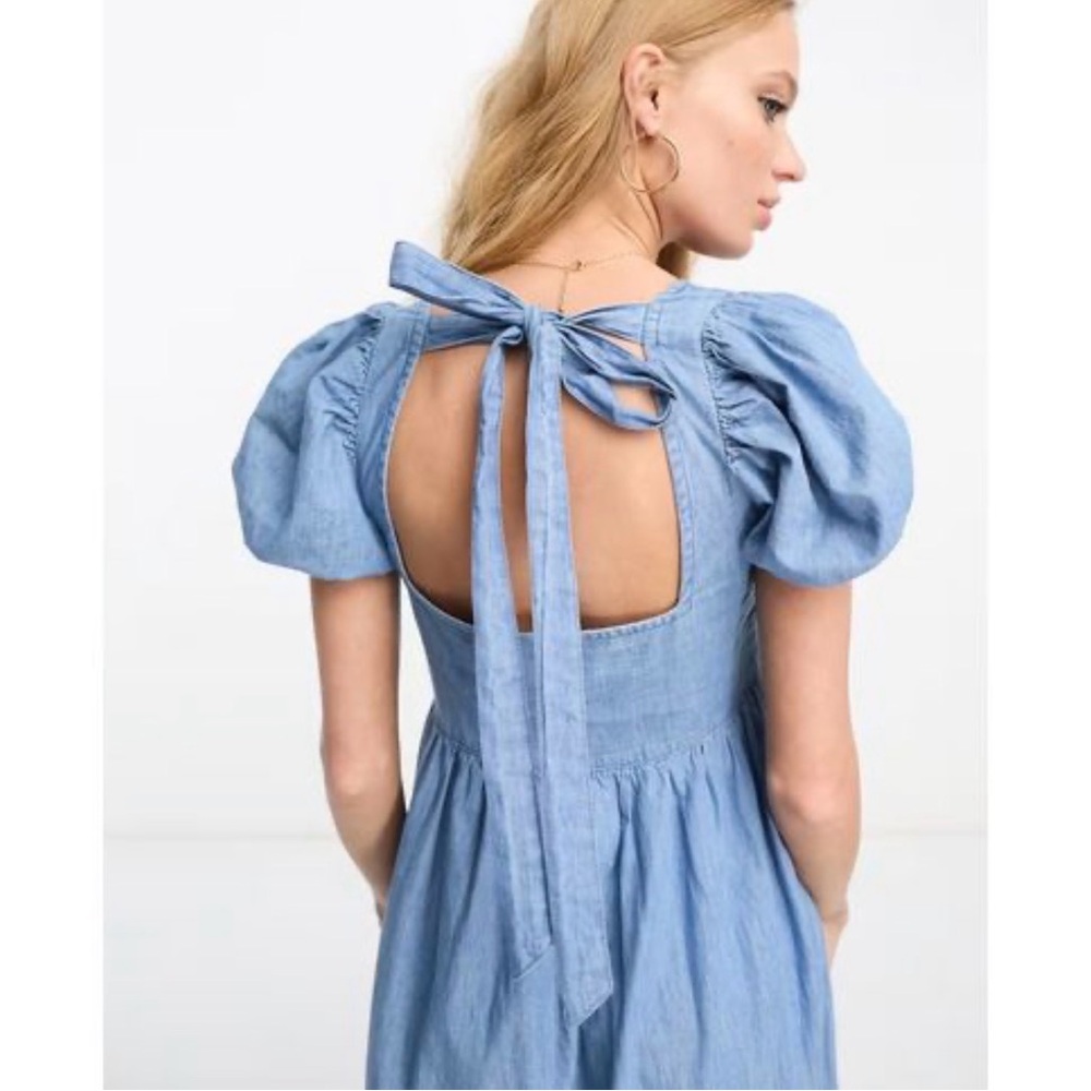 ASOS DESIGN Petite soft denim midi dress with puff sleeve in lightwash blue - Picture 8 of 9